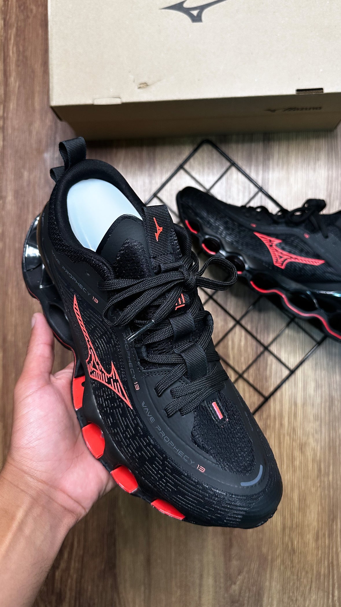 Mizuno pro 13 - Preto e vermelho