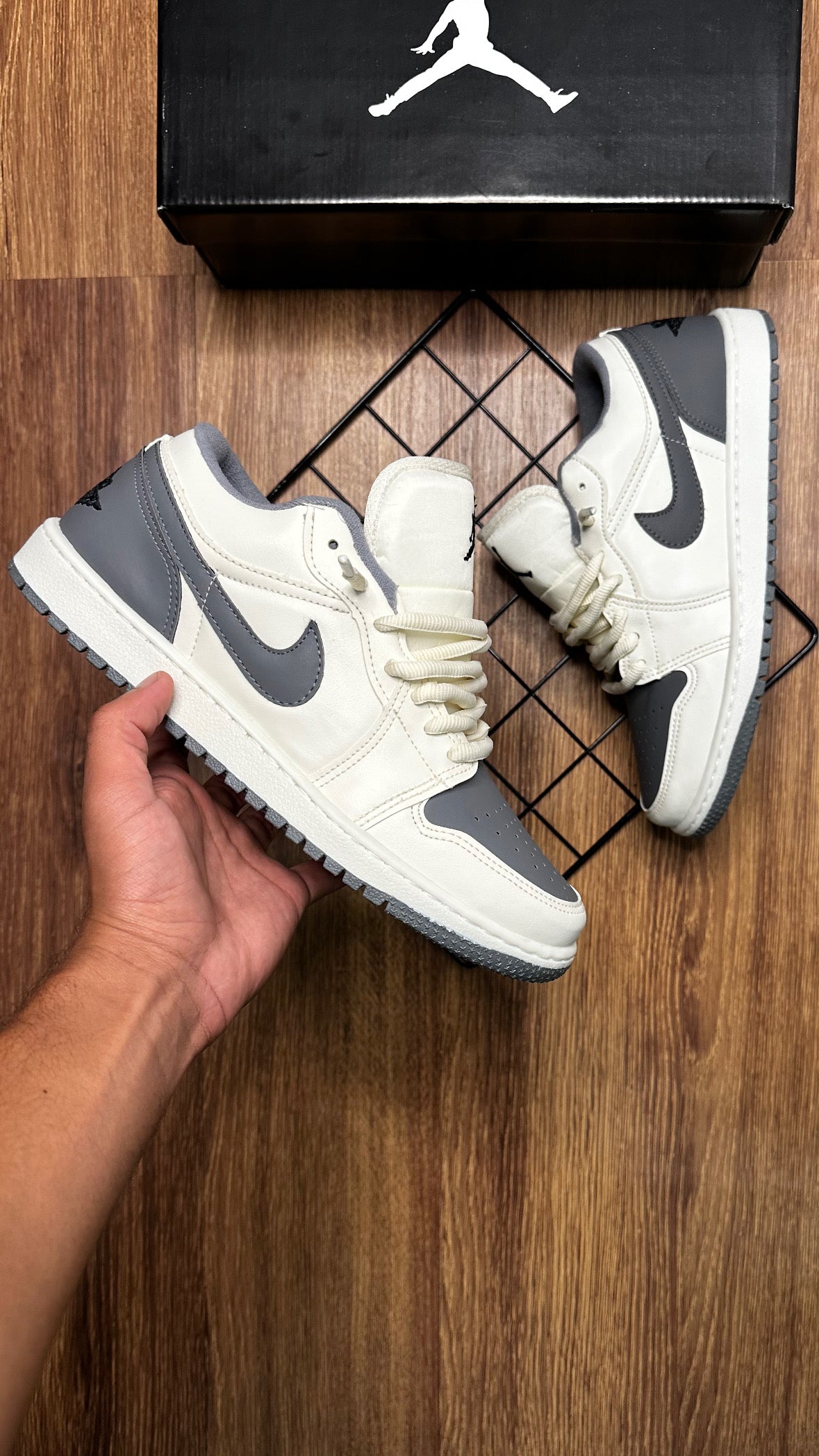 Jordan Low - Creme e Grafite