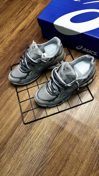 Asics - Cinza