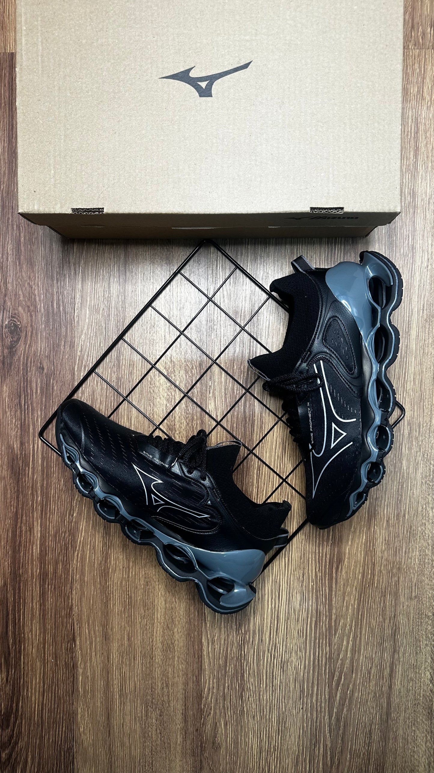 Mizuno pro 14 - Preto e Cinza